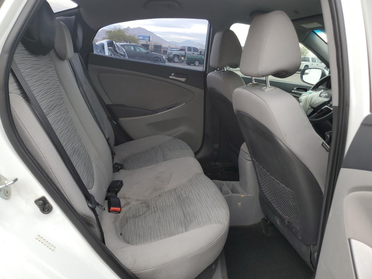 2015 Hyundai Accent - Image 10