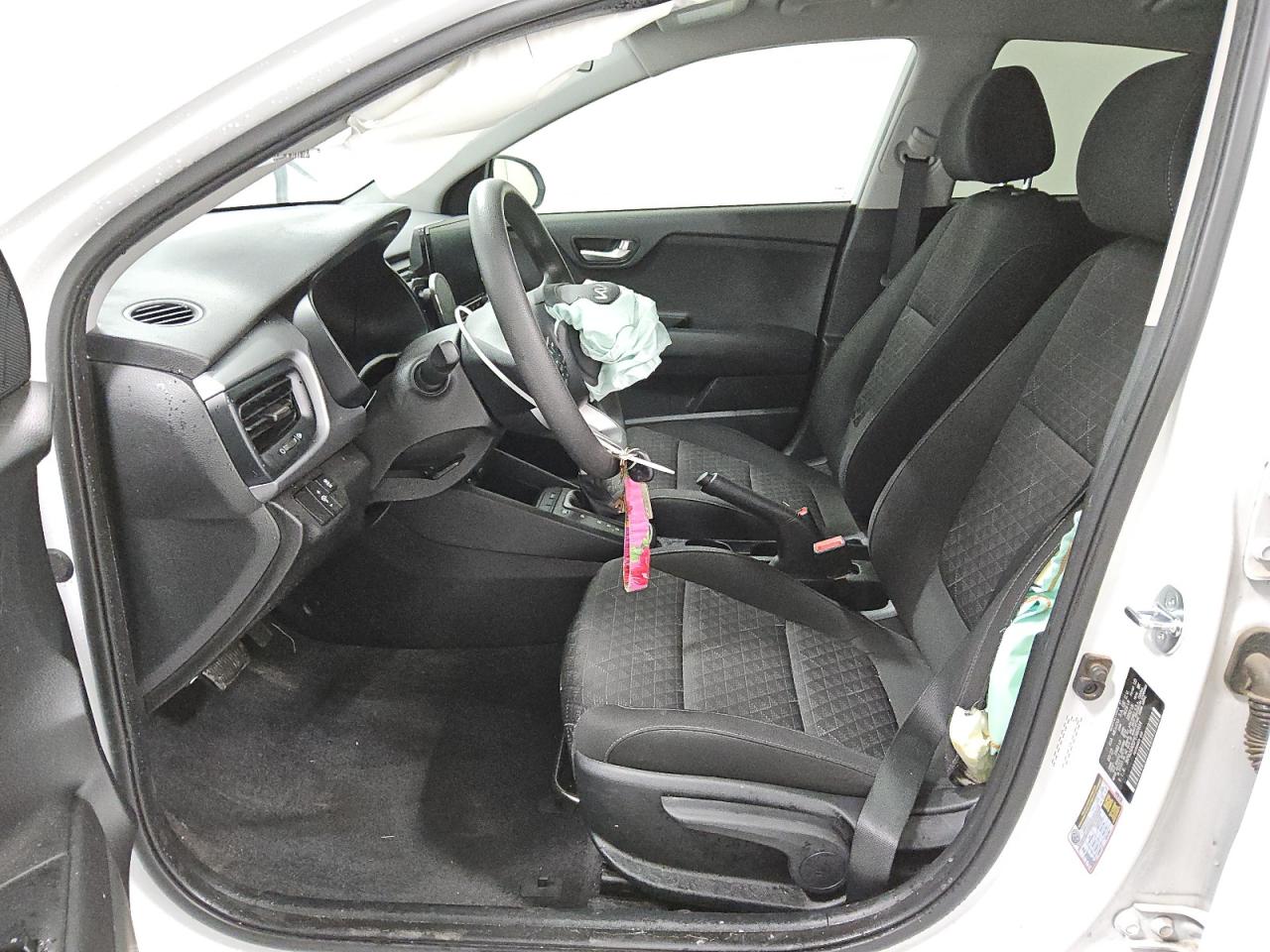 2023 Kia Rio - Image 7