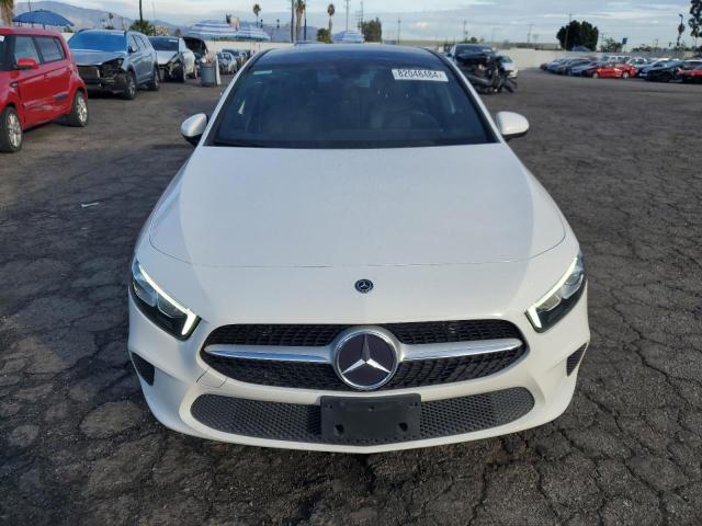  MERCEDES-BENZ A-CLASS 2020 Biały