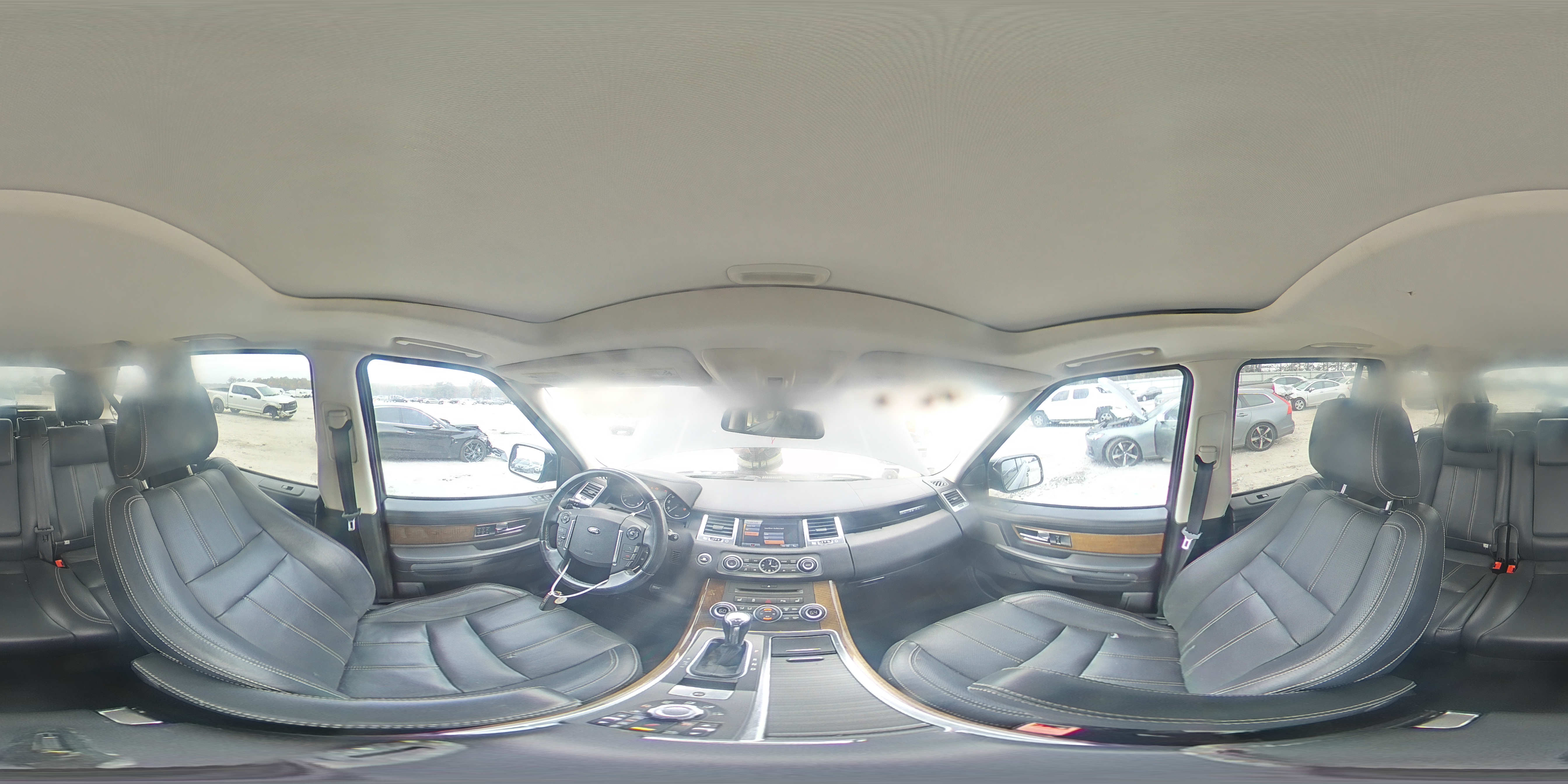 2011 Land Rover Range Rover - Image 13