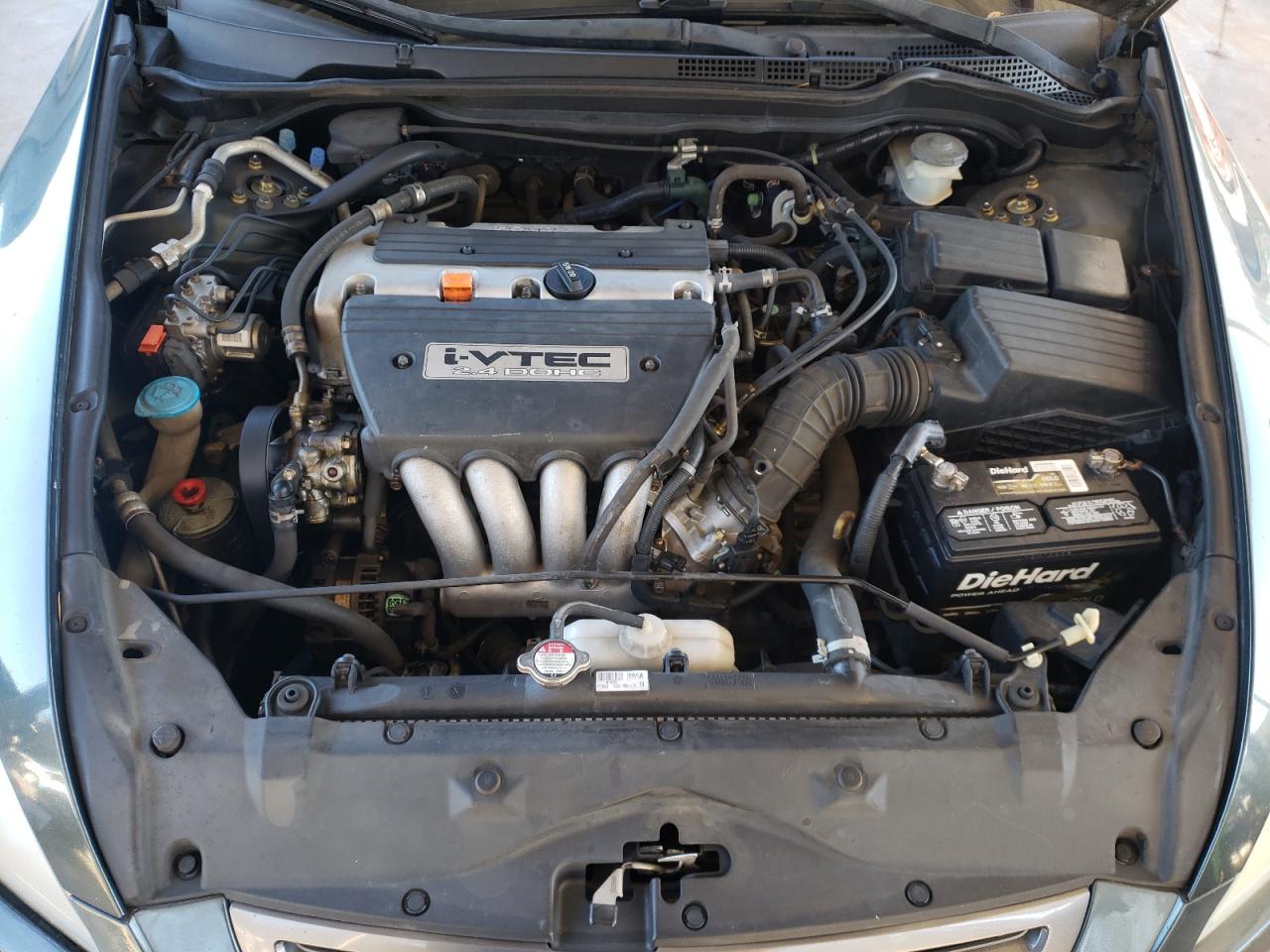 2004 Honda Accord - Image 13