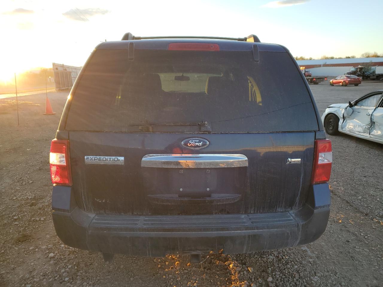 2011 Ford Expedition - Image 6