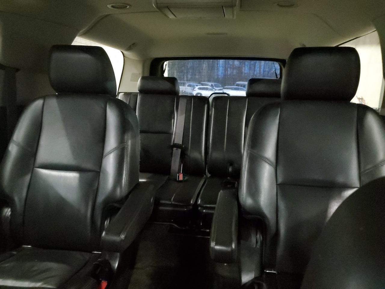 2013 GMC Yukon - Image 10