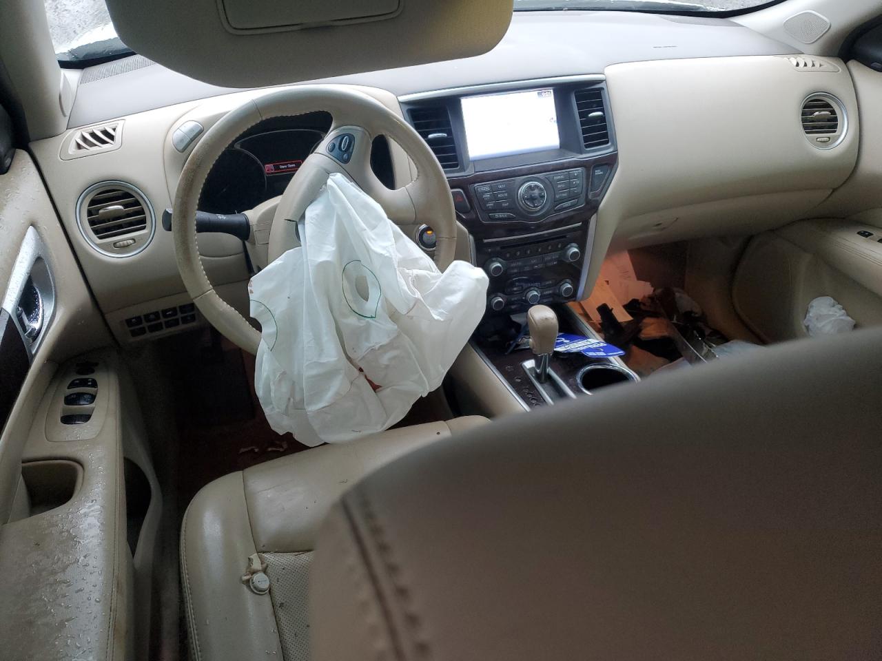 2015 Nissan Pathfinder - Image 8