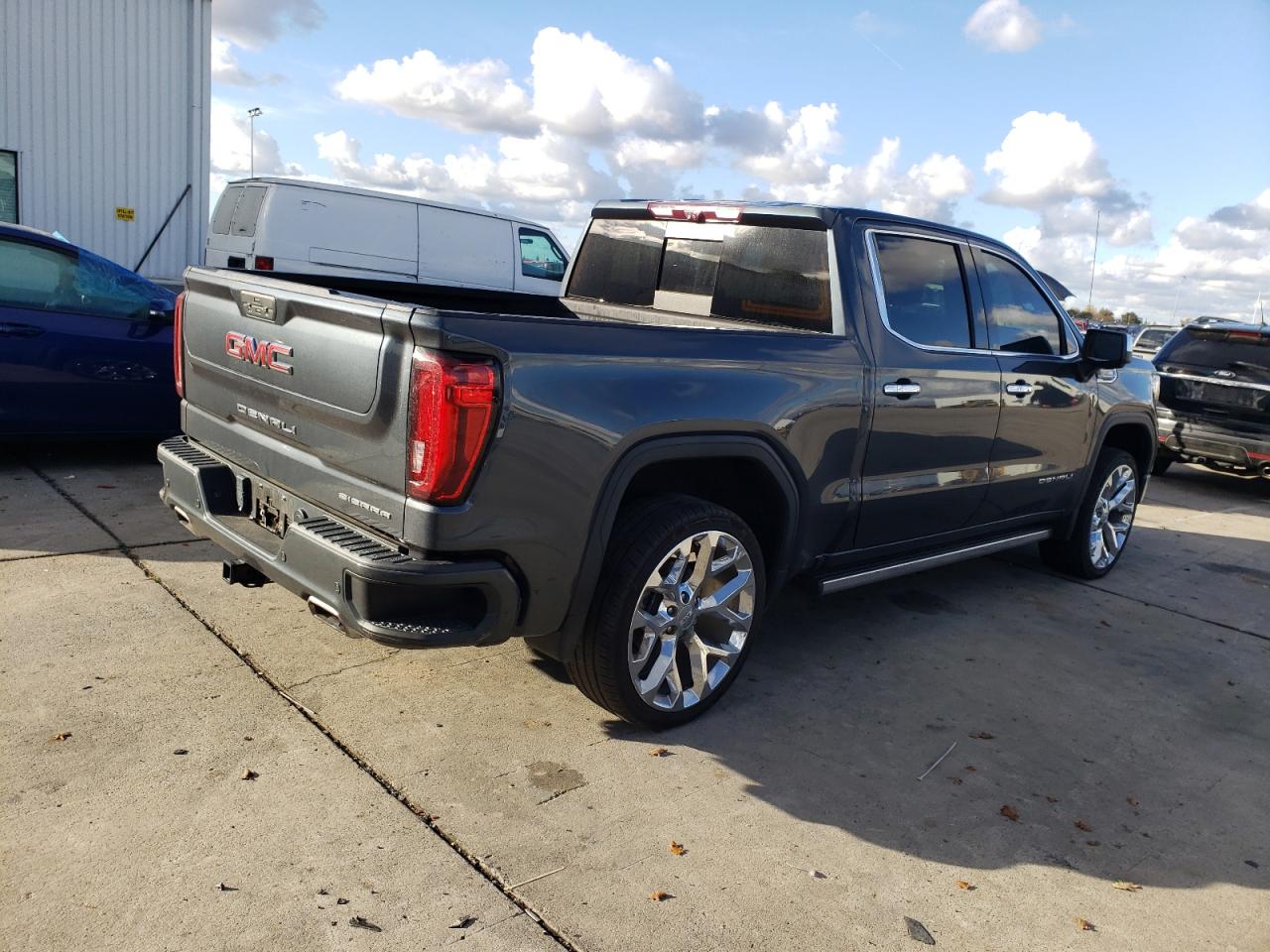 2020 GMC Sierra - Image 3