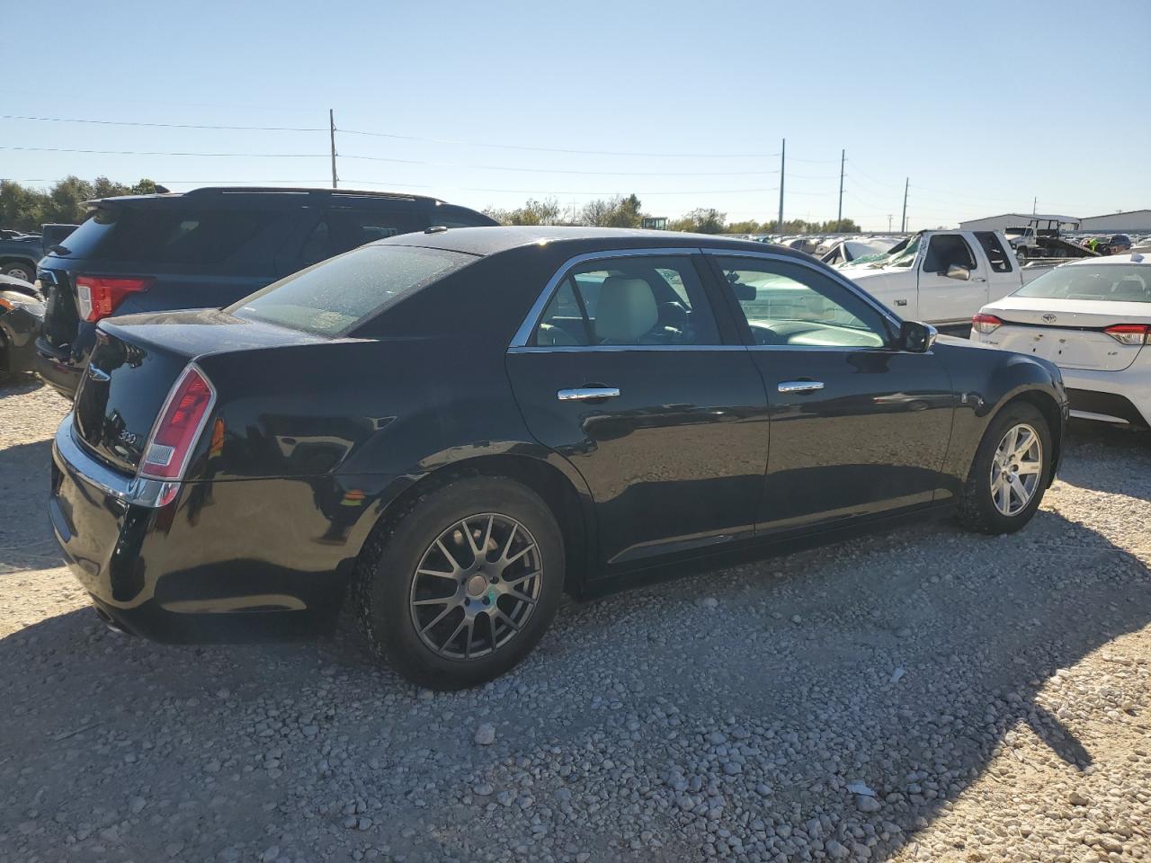 2013 Chrysler 300 - Image 3