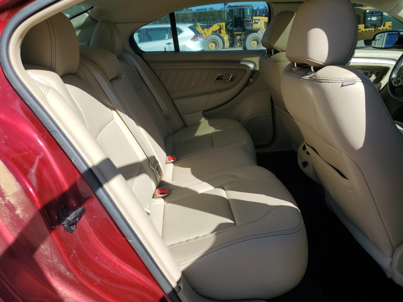 2013 Ford Taurus - Image 10
