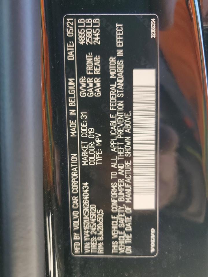 2022 Volvo XC40 - Image 13