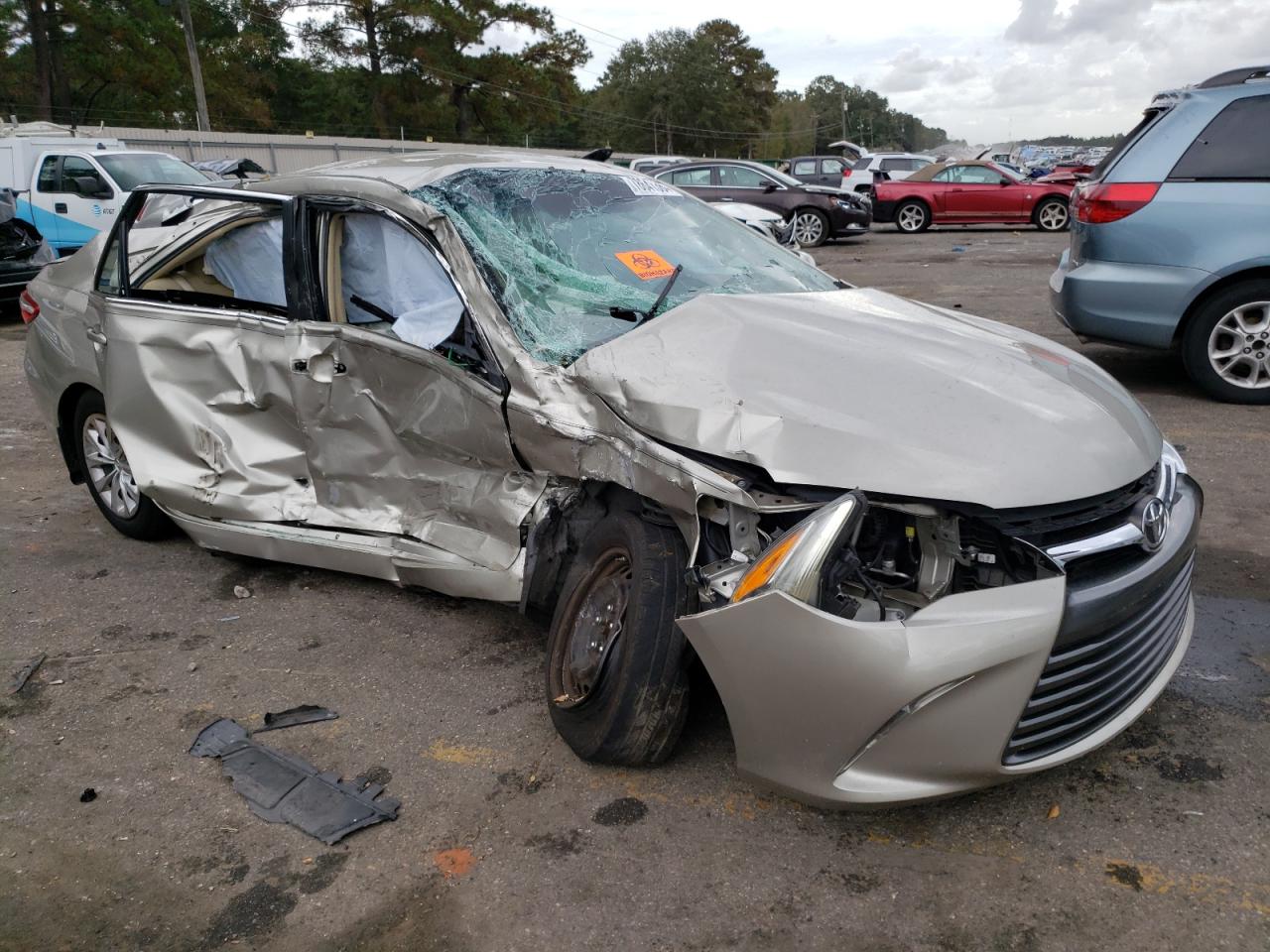2016 Toyota Camry - Image 4