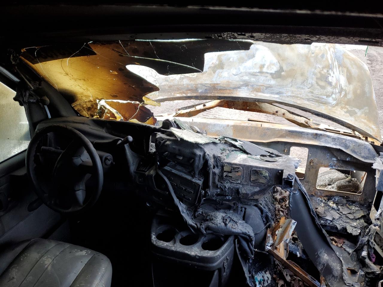 2007 Chevrolet Express - Image 8