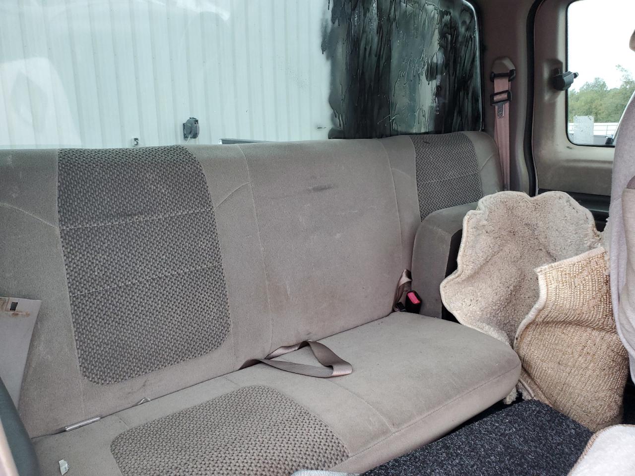 2001 Ford F250 - Image 10