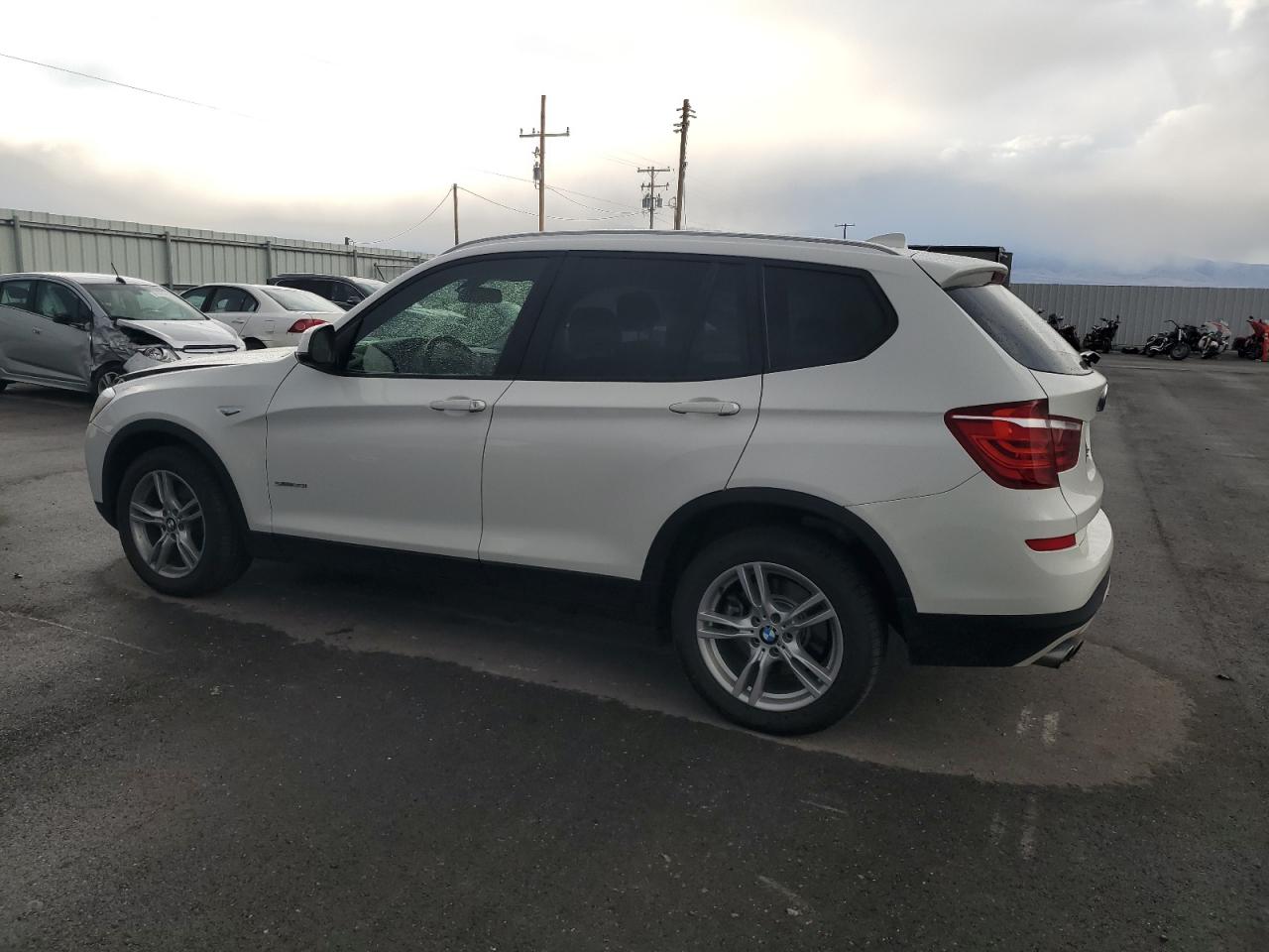 VIN 5UXWZ7C39H0V91454 2017 BMW X3 no.2