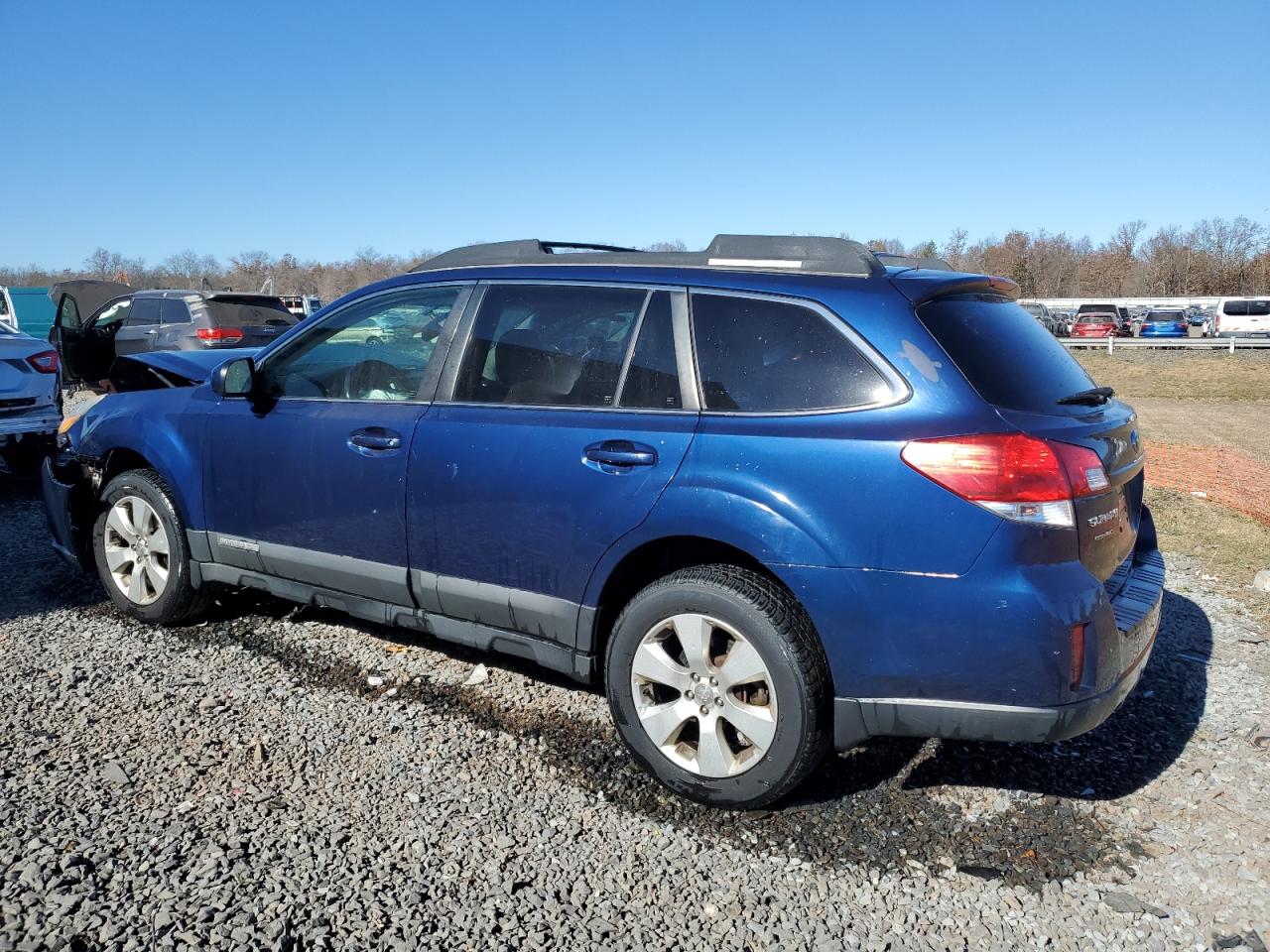2010 Subaru Outback - Image 2