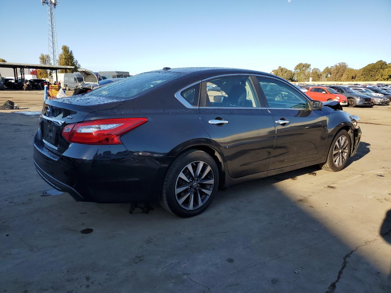 2017 Nissan Altima - Image 3