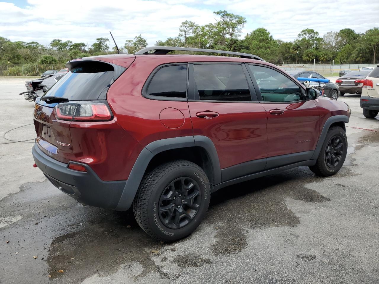 2019 Jeep Cherokee - Image 3