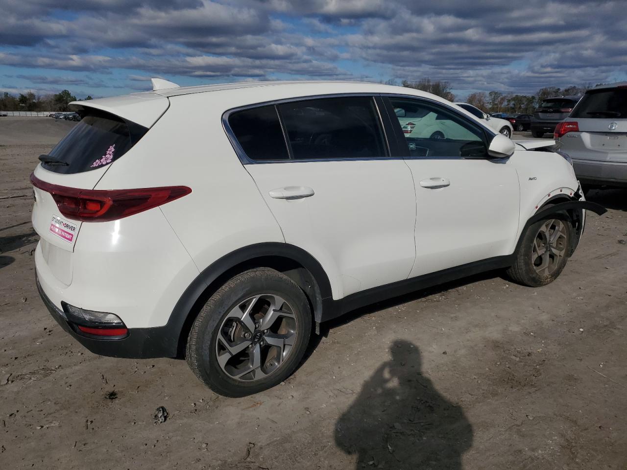 VIN KNDPMCAC2L7811257 2020 KIA SPORTAGE no.3