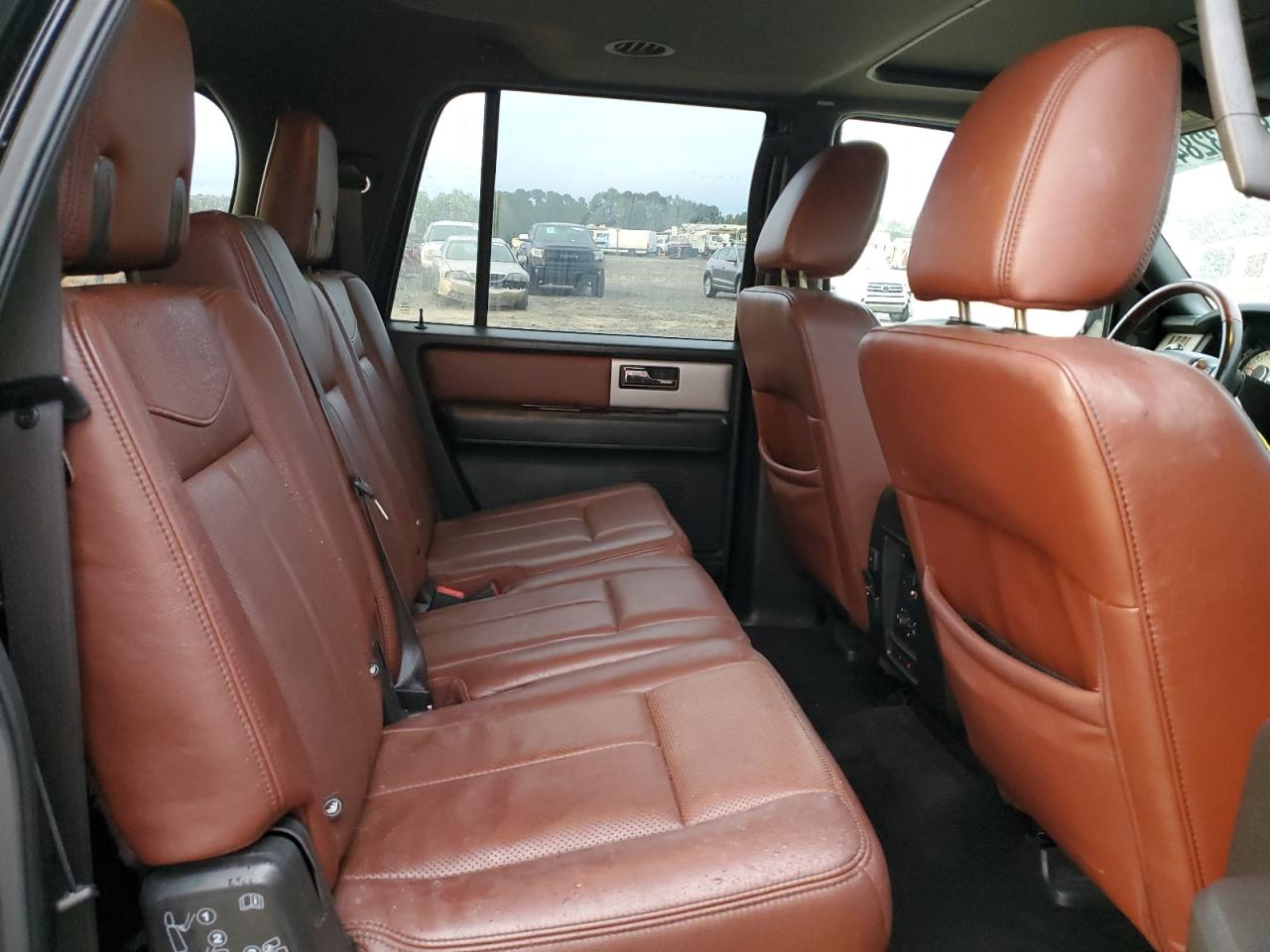 2014 Ford Expedition - Image 11