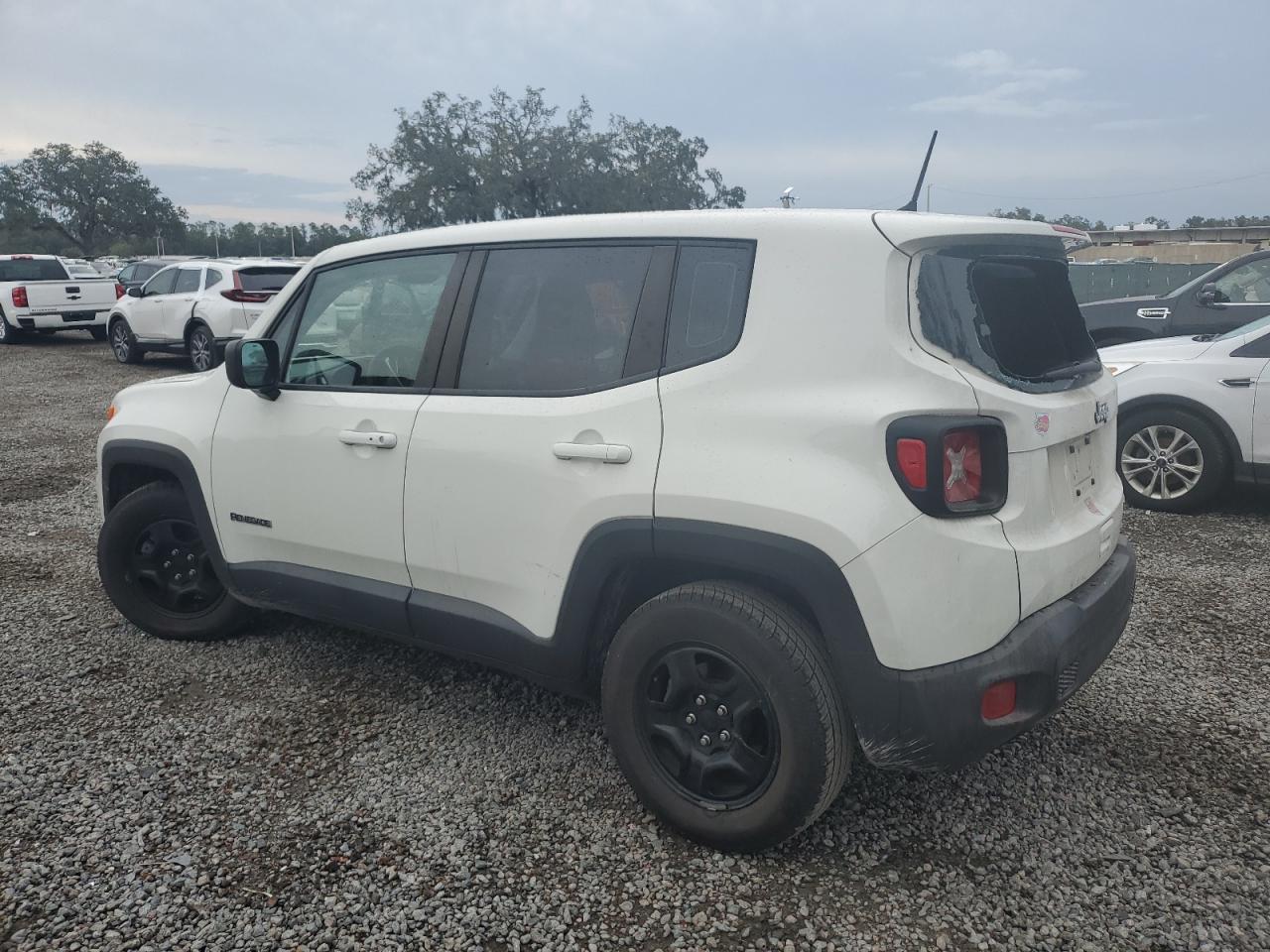 2020 Jeep Renegade - Image 2