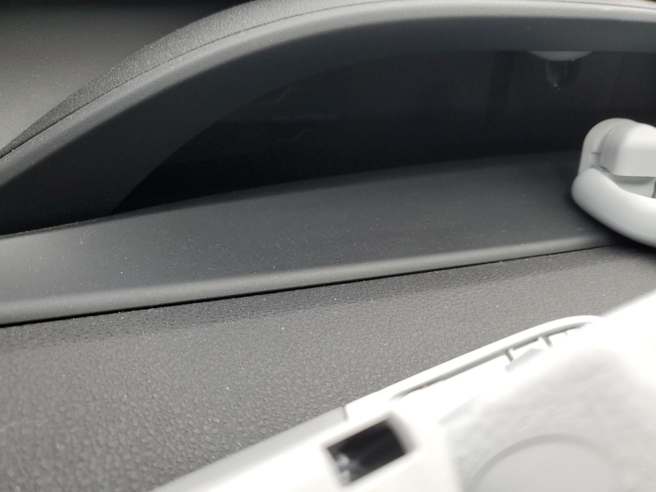 2017 Toyota Prius - Image 9
