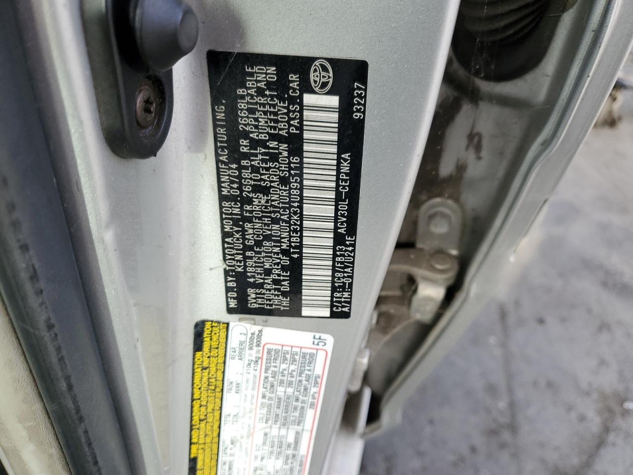 2004 Toyota Camry - Image 12