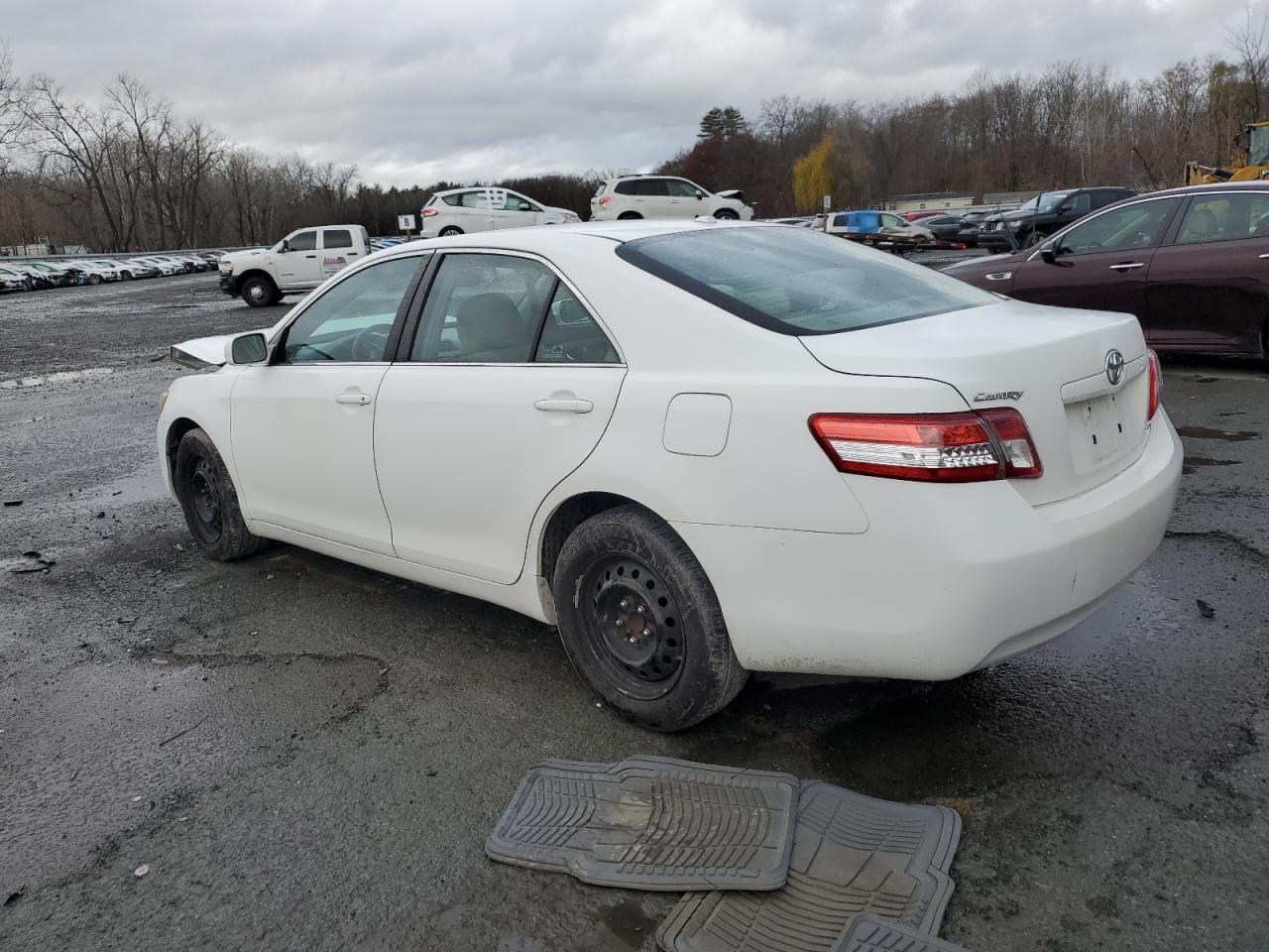 2010 Toyota Camry - Image 2