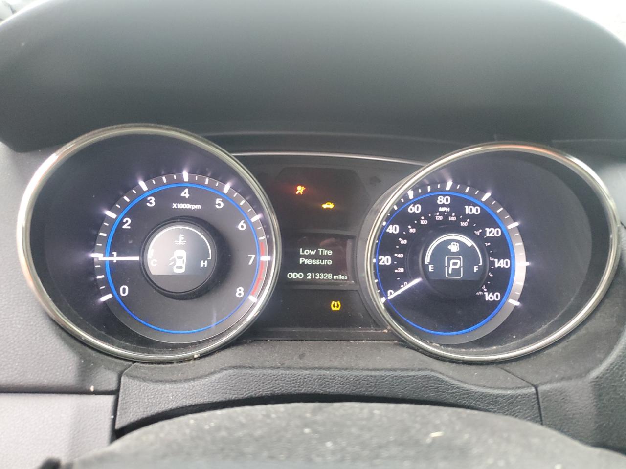2011 Hyundai Sonata - Image 9
