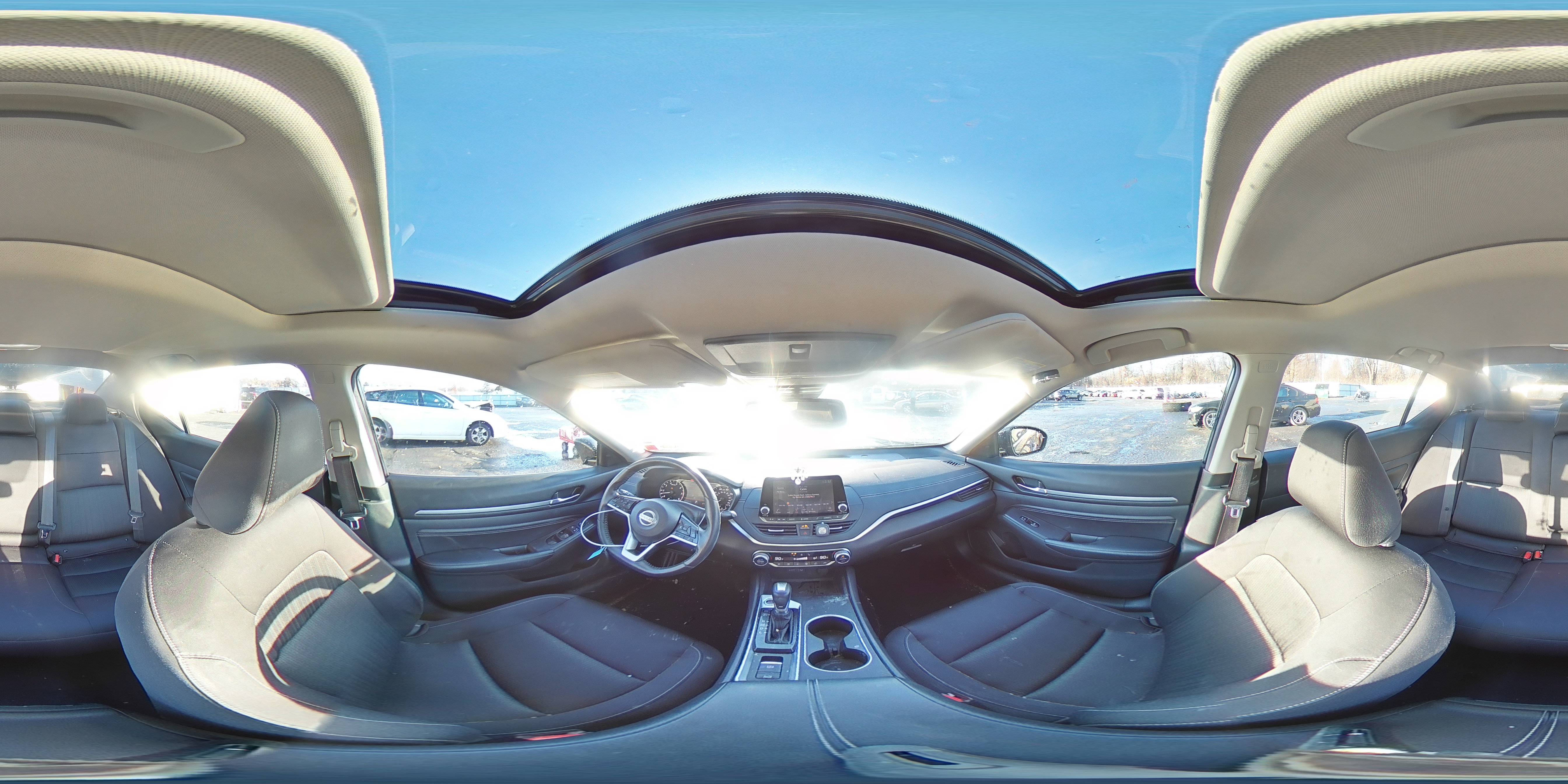 2019 Nissan Altima - Image 13