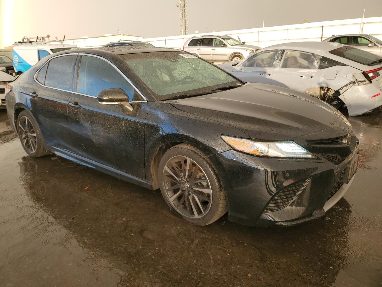 VIN 4T1BZ1HK2JU011369 2018 TOYOTA CAMRY no.4