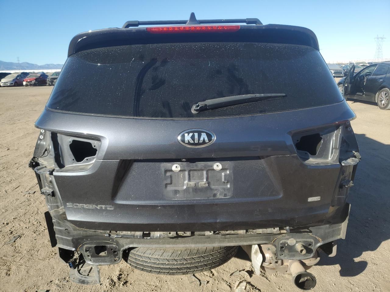 VIN 5XYPG4A37HG192792 2017 KIA SORENTO no.6