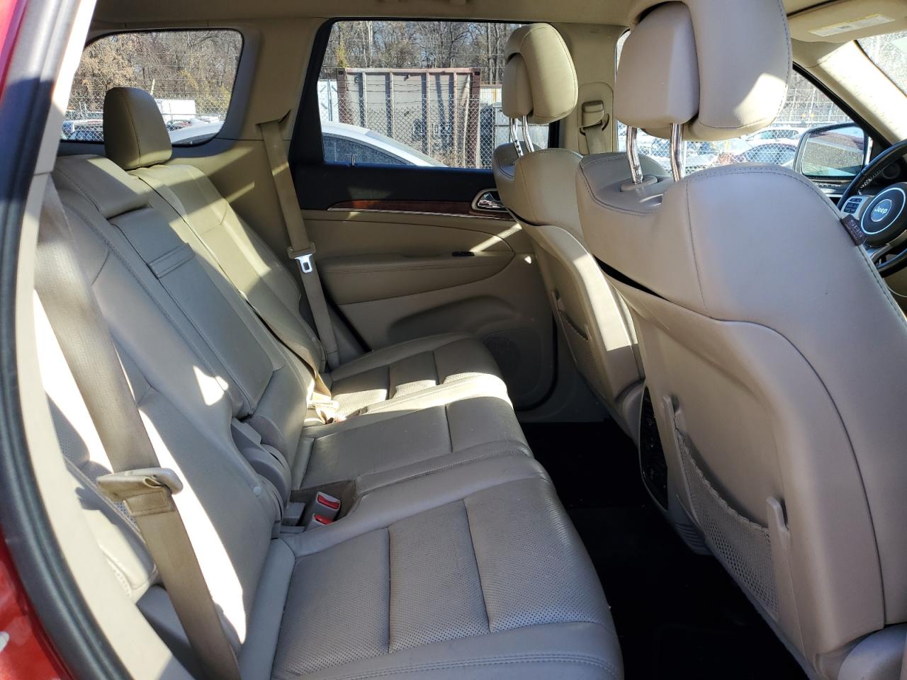 2011 Jeep Grand Cherokee - Image 11