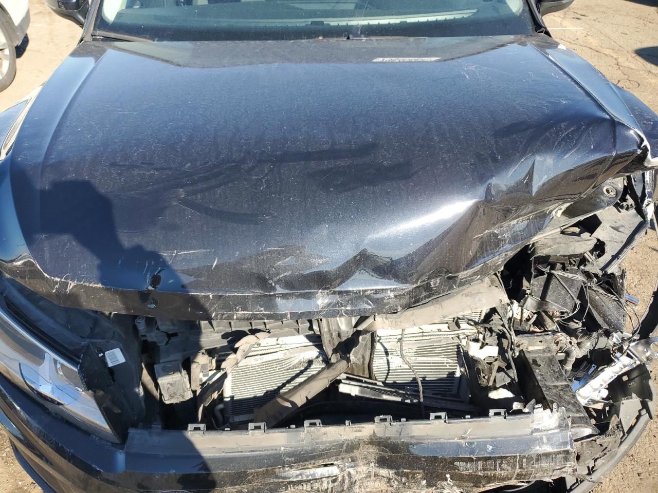 2019 Volkswagen Tiguan - Image 11