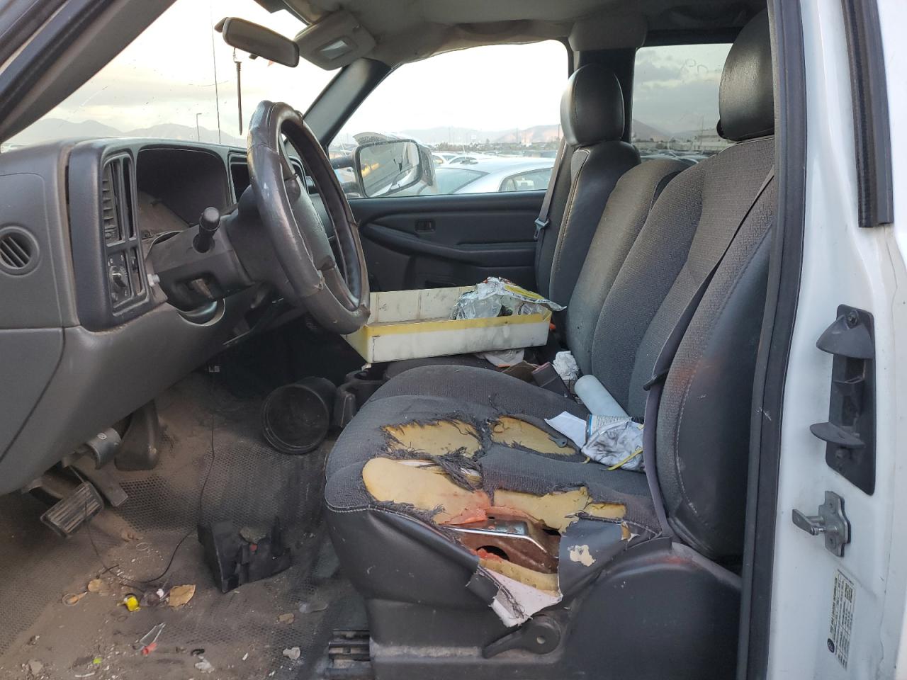 2006 Chevrolet Silverado - Image 7