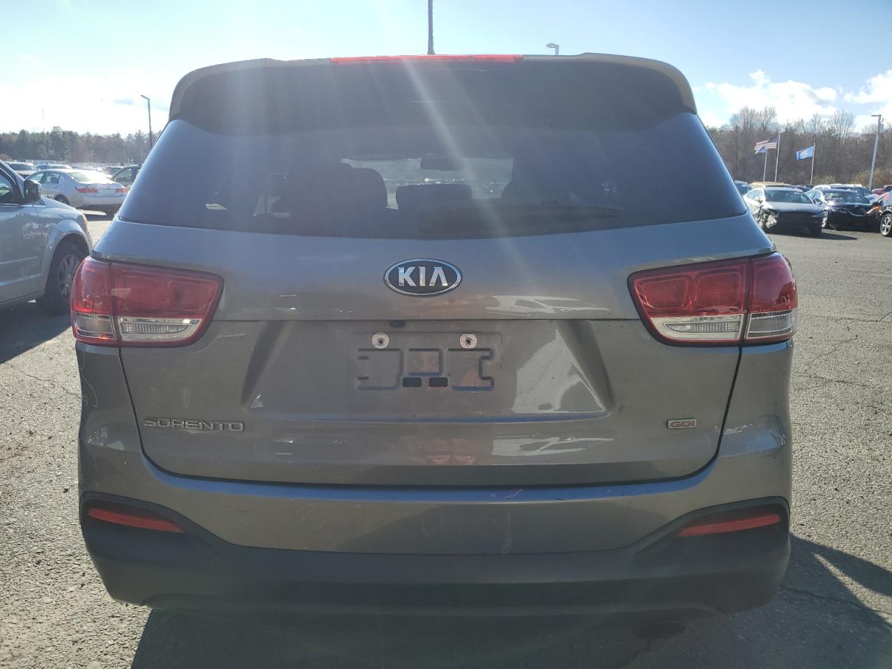 2018 Kia Sorento Lx VIN: 5XYPG4A32JG412233 Lot: 79847504