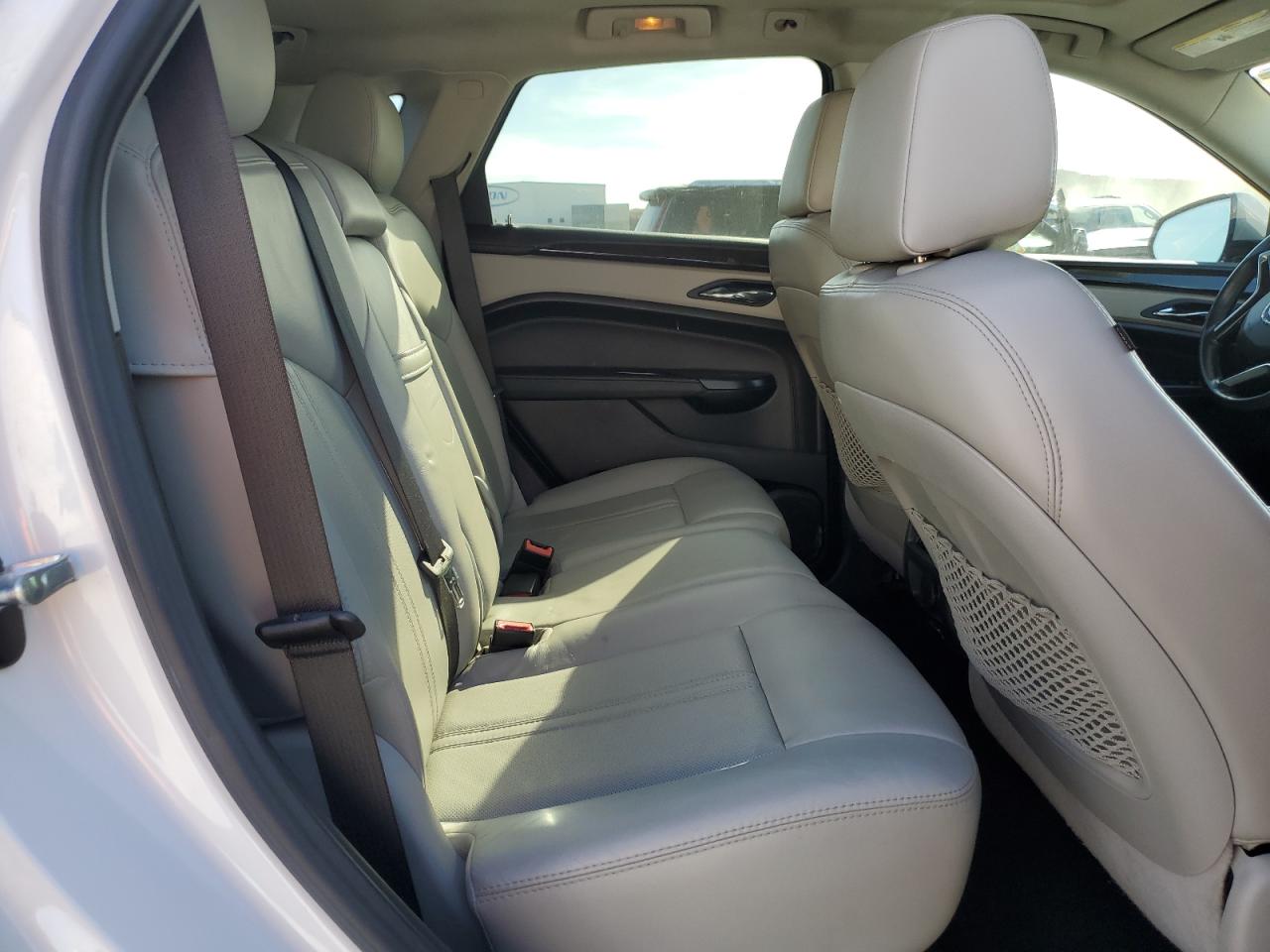2014 Cadillac SRX - Image 11