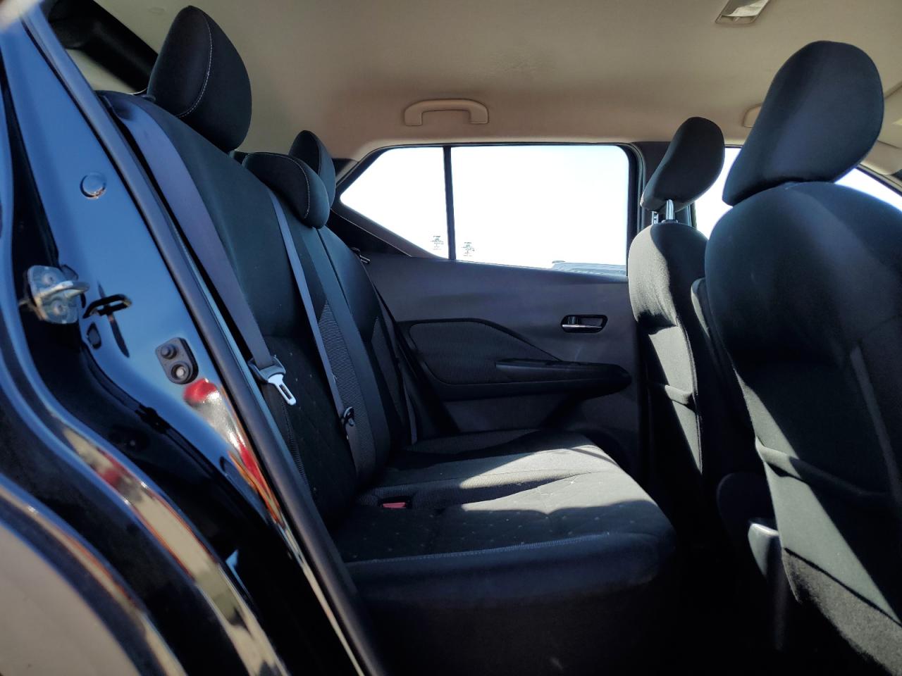 2019 Nissan Kicks - Image 11