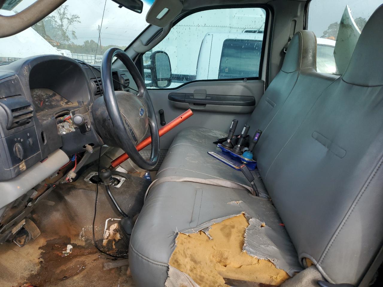 2006 Ford F250 - Image 7