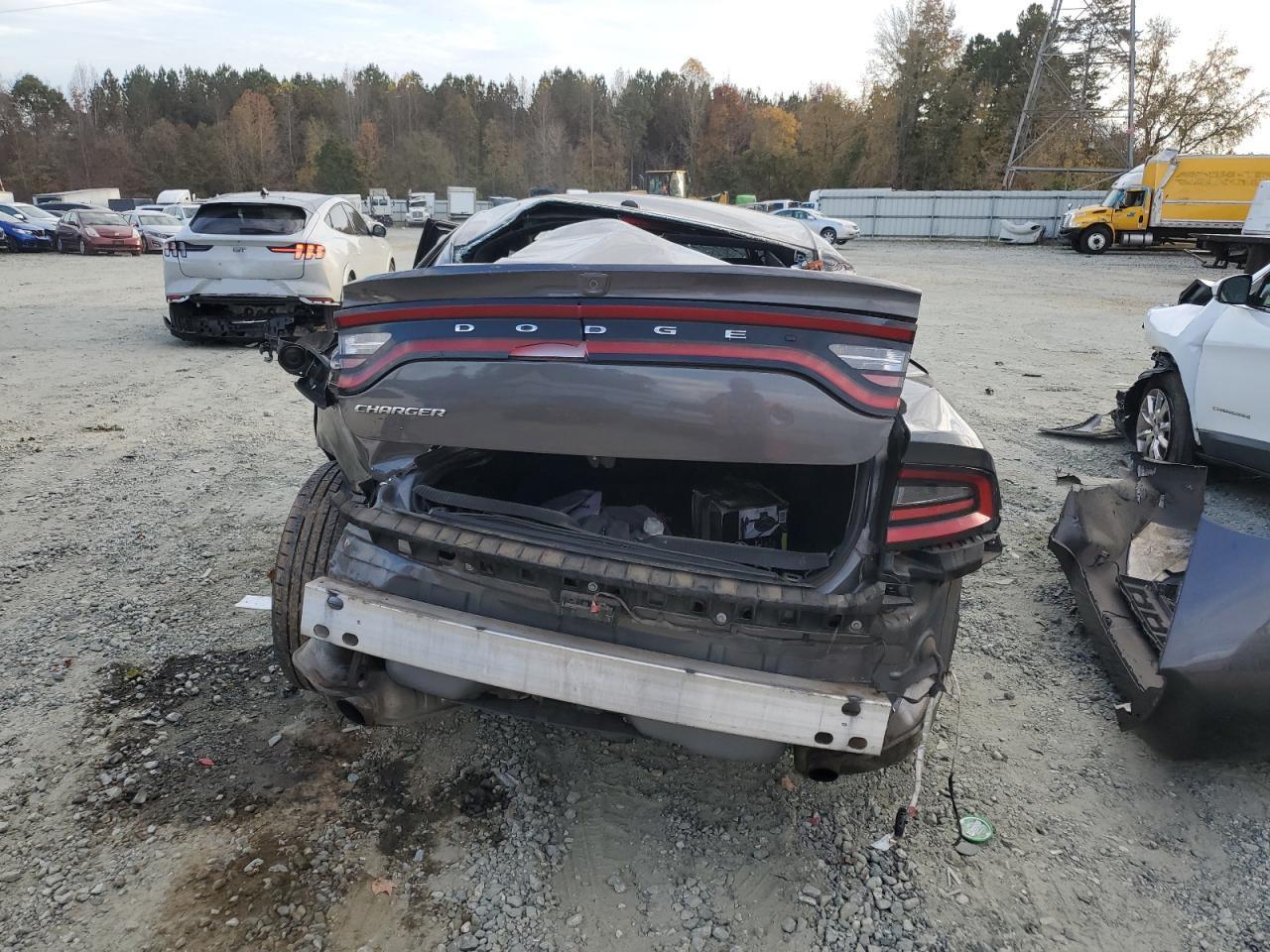 2019 Dodge Charger - Image 6