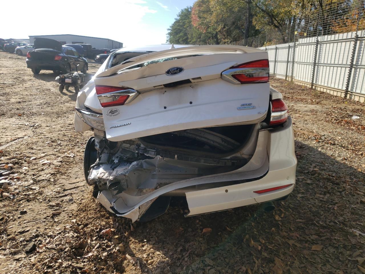 2020 Ford Fusion - Image 6