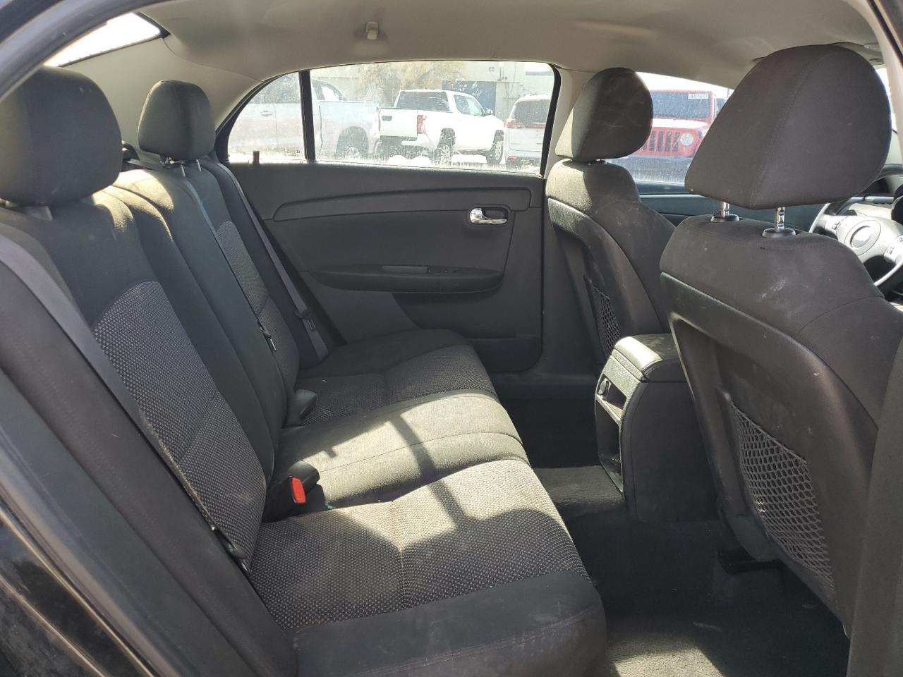 2010 Chevrolet Malibu - Image 11