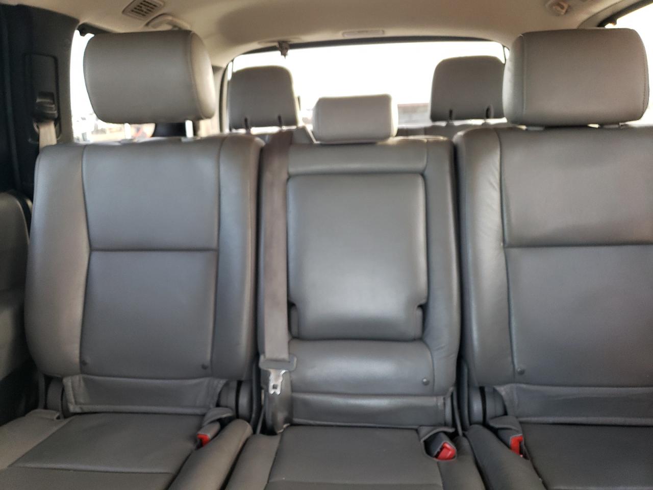 2013 Toyota Sequoia - Image 10