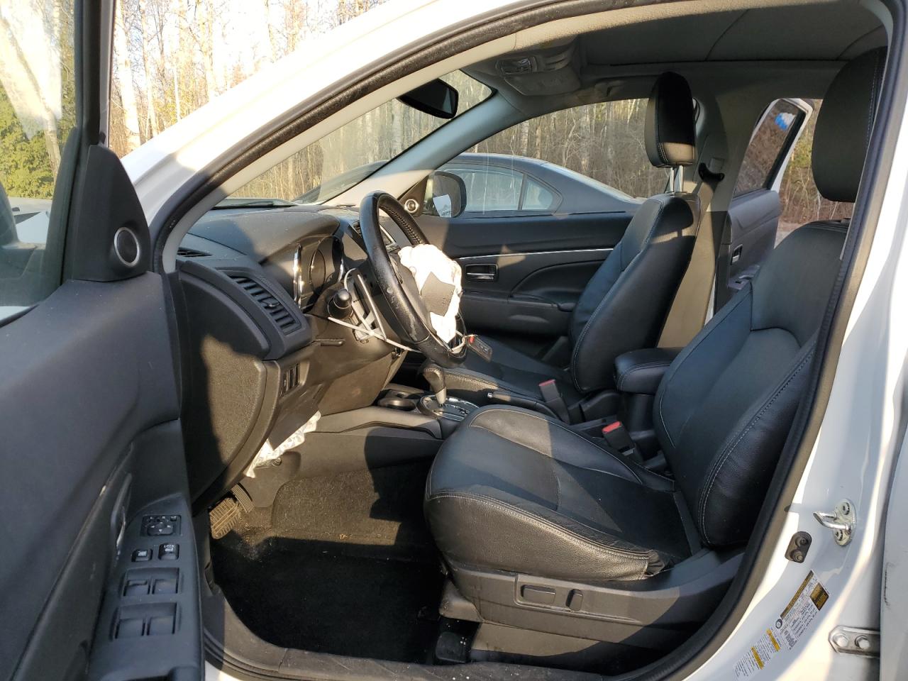 2016 Mitsubishi Outlander - Image 7
