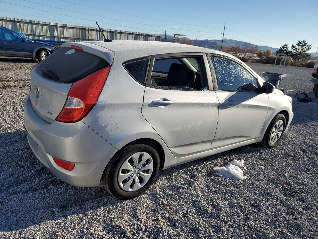 VIN KMHCT5AE4GU280323 2016 HYUNDAI ACCENT no.3