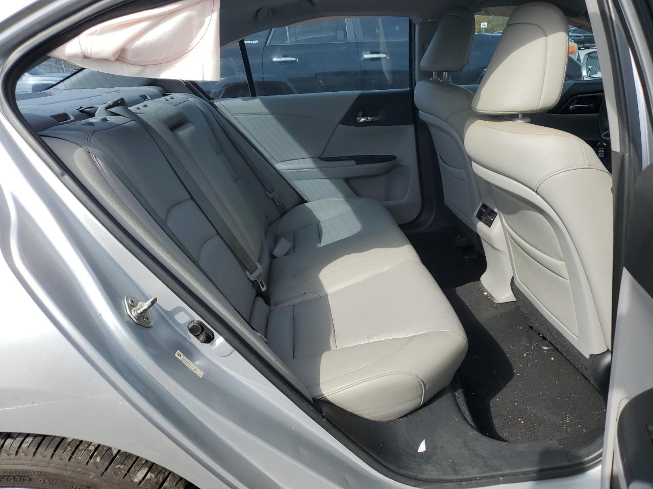 2013 Honda Accord - Image 11