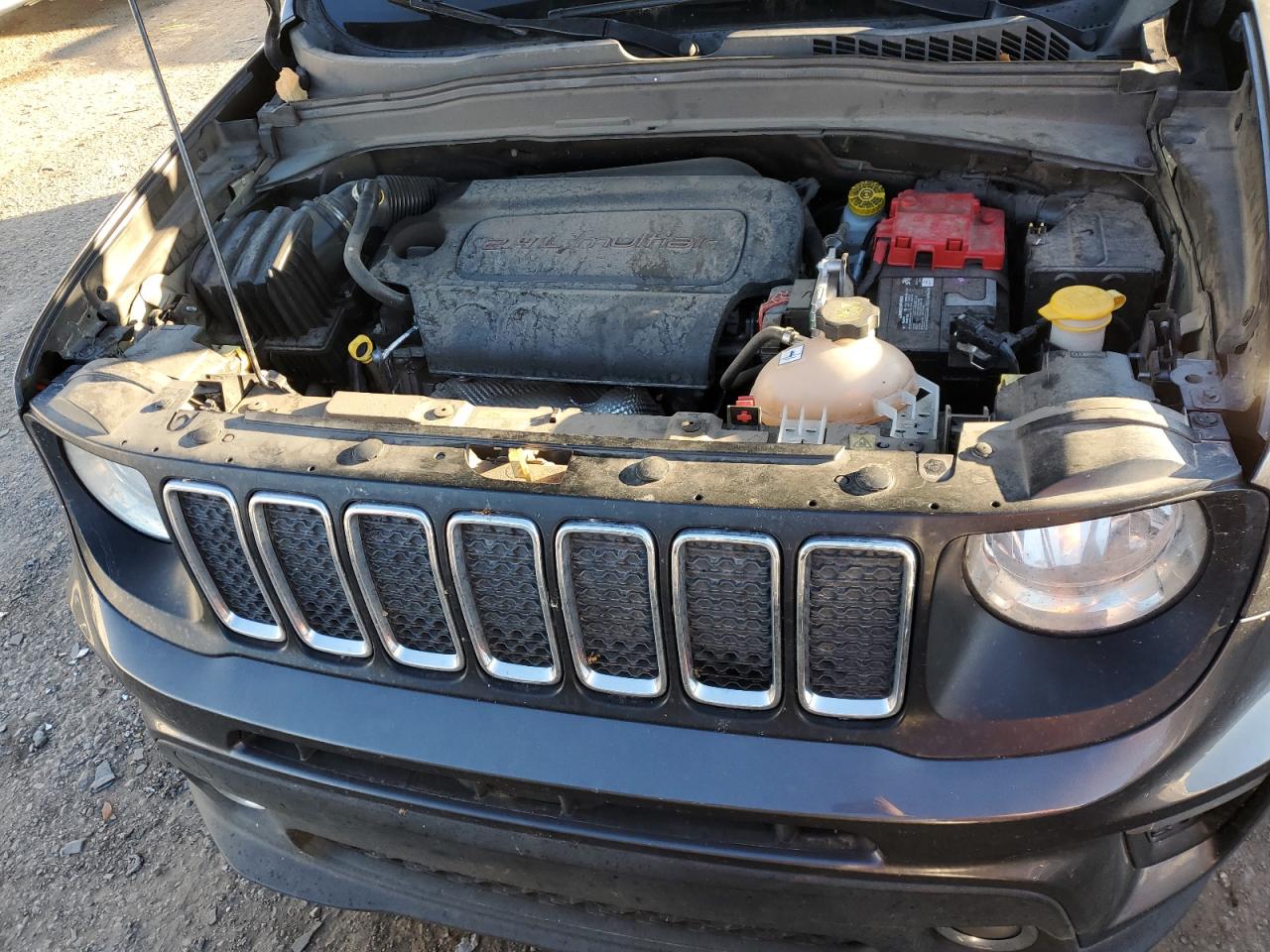 2020 Jeep Renegade - Image 11