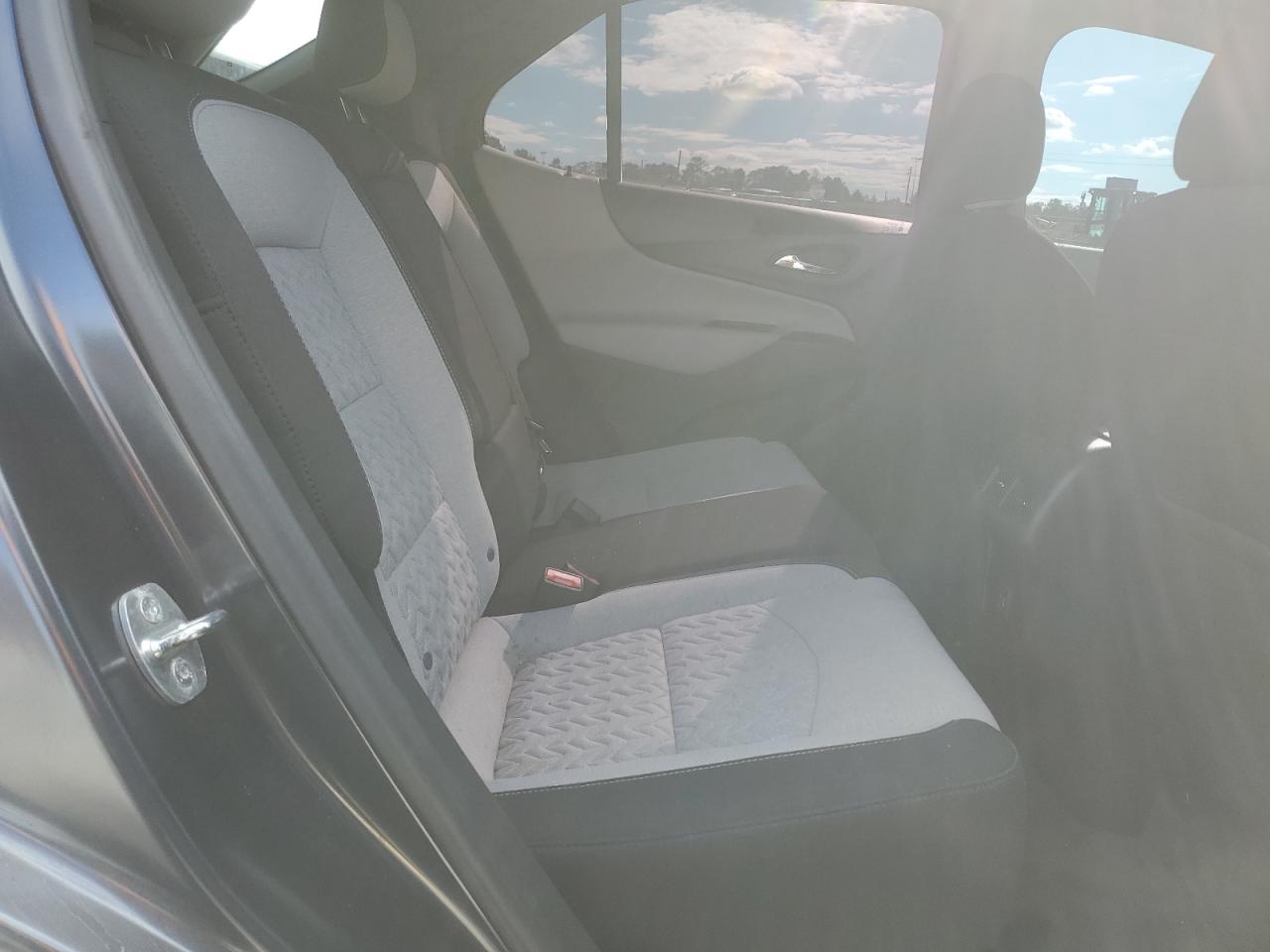 2022 Chevrolet Equinox - Image 11