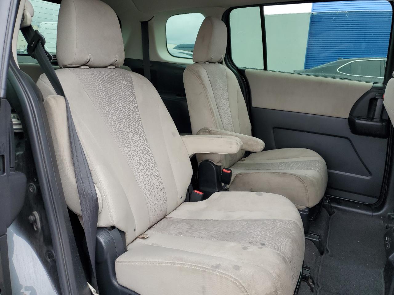 2012 Mazda 5 - Image 10