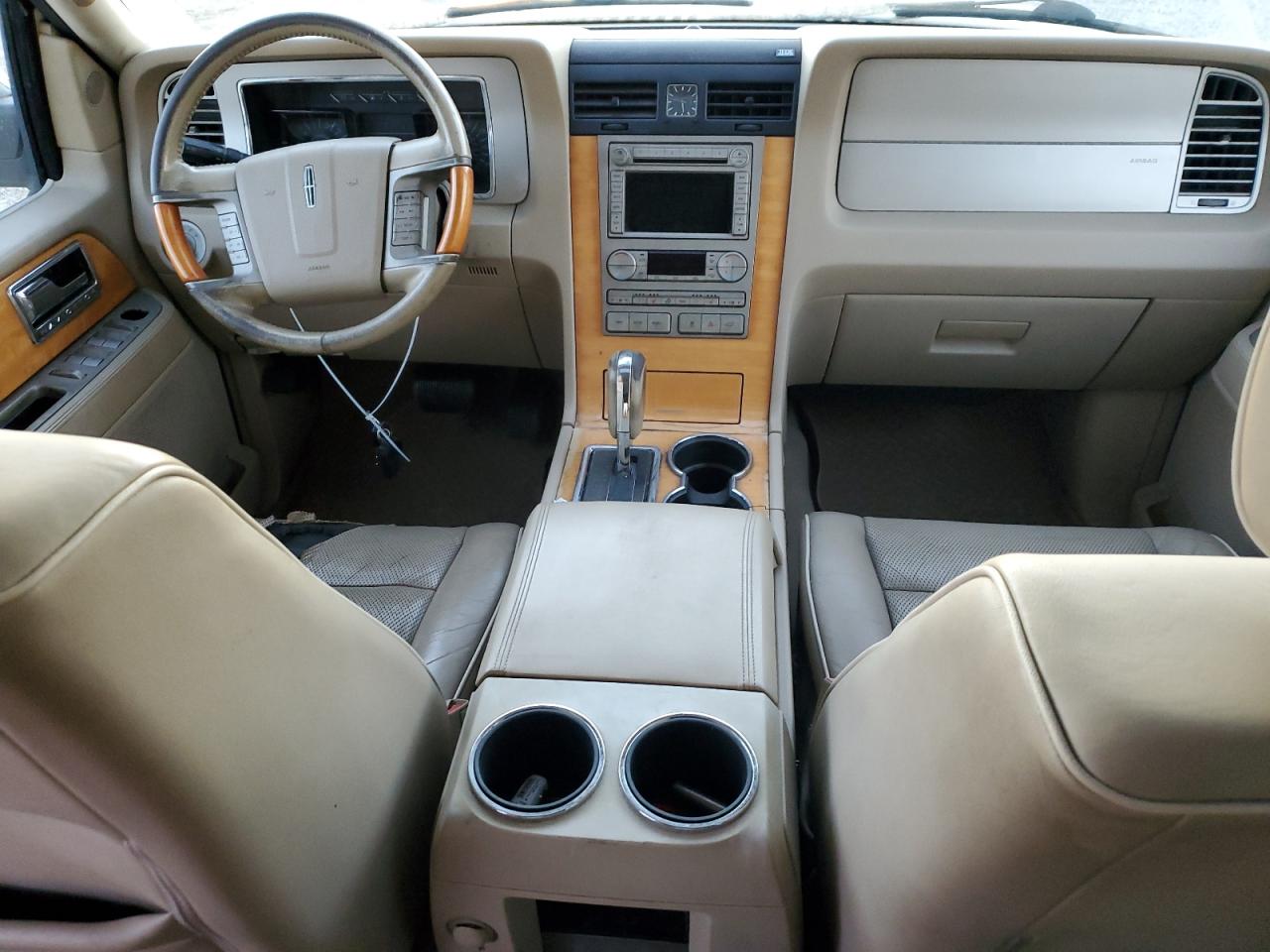 2007 Lincoln Navigator - Image 8