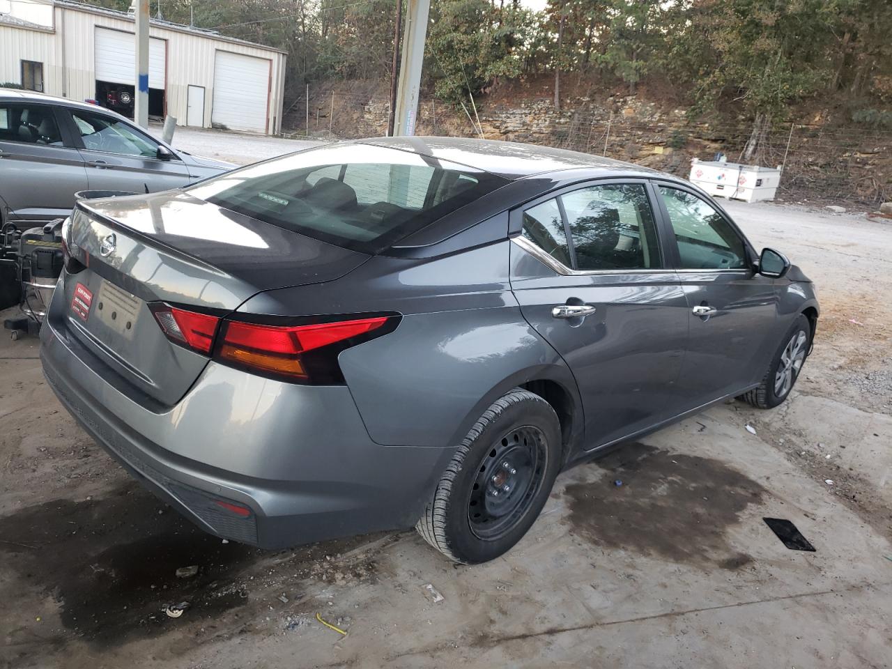 2021 Nissan Altima - Image 3