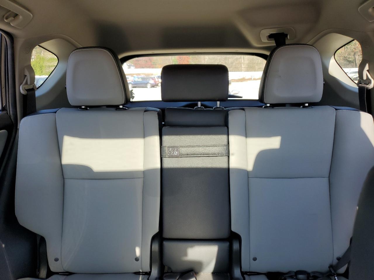 2018 Toyota RAV 4 - Image 10