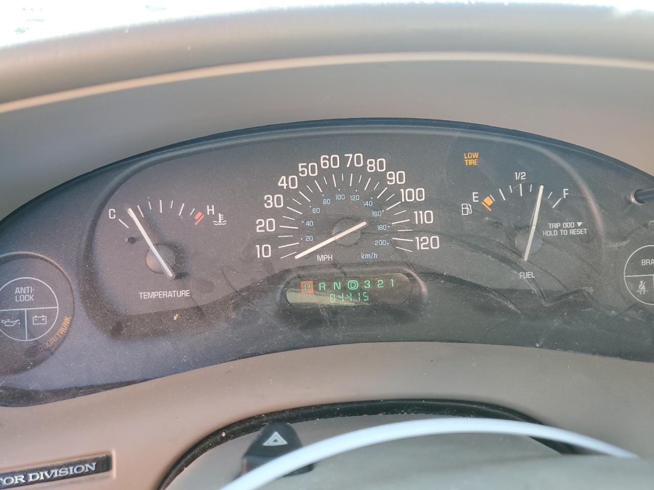 2001 Buick Century - Image 9